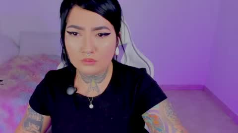 Snapshot of heey_kitty chatting on 07-28-26, 07:39 IM EMY online show from 07-28-26, 07:39