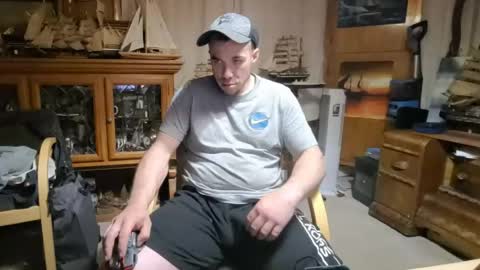 Snapshot of heisherrmann chatting on 04-20-26, 06:05 xxScubaStevexx online show from 04-20-26, 06:05
