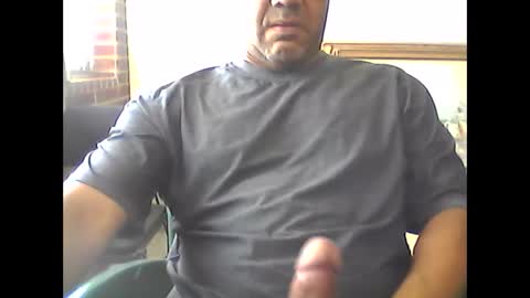 Snapshot of heistt chatting on 12-27-24, 05:37 Heist Stein online show from 12-27-24, 05:37