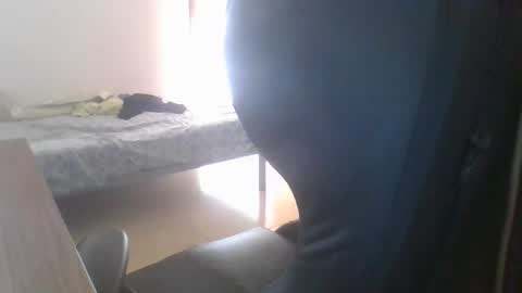 heitorcp1 online show from 10-08-25, 01:31