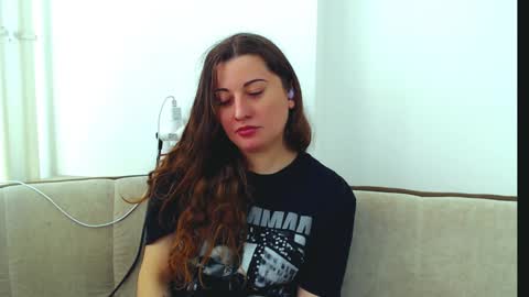 helen_adams_ online show from 12-04-24, 08:56