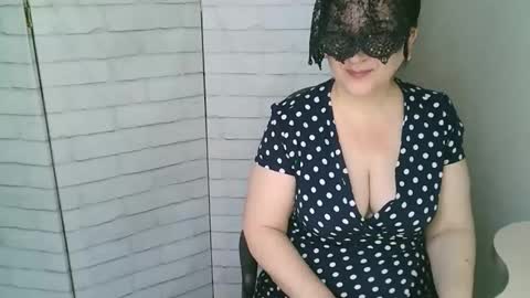 Snapshot of helen_xi chatting on 04-12-26, 04:17 Helen online show from 04-12-26, 04:17