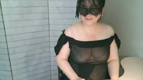 Snapshot of helen_xi chatting on 05-05-26, 05:15 Helen online show from 05-05-26, 05:15