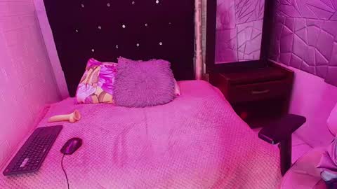 helena_divine online show from 06-19-26, 04:55