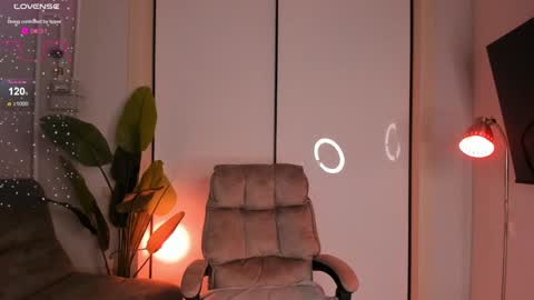 Helen online show from 12-14-24, 11:34