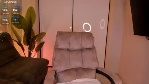 Helen online show from 01-14-25, 11:27