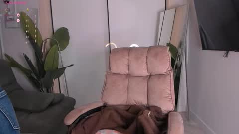 Helen online show from 11-09-25, 02:59