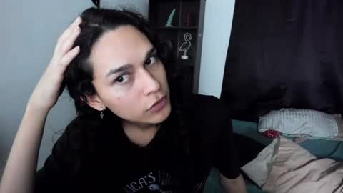 Snapshot of helena_spellman chatting on 11-09-25, 08:34 helena_spellman online show from 11-09-25, 08:34