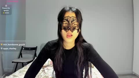 Hi I am Helen online show from 06-01-26, 02:13