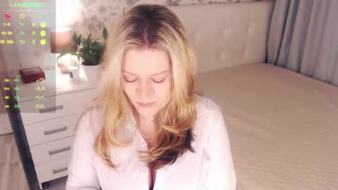 Snapshot of helenbonham chatting on 01-21-25, 04:43 Helena Bonham online show from 01-21-25, 04:43