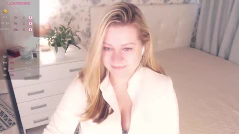 Snapshot of helenbonham chatting on 03-01-25, 07:30 Helena Bonham online show from 03-01-25, 07:30