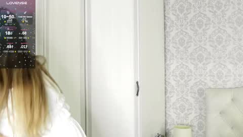 Sarah  here Help to make 100 thumbs up  online show from 02-24-25, 04:58