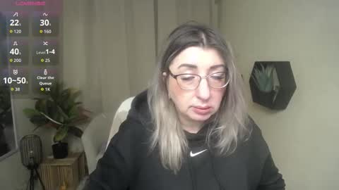 Snapshot of helenenigma chatting on 02-03-26, 02:53 helenenigma online show from 02-03-26, 02:53