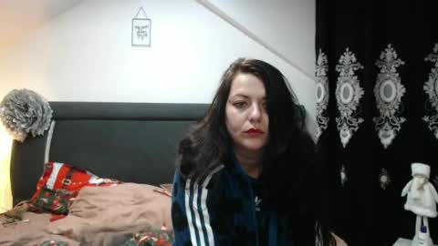 helenhh online show from 12-28-24, 12:56