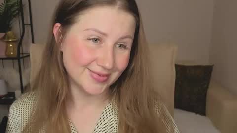 Snapshot of helens_lov chatting on 06-06-26, 01:54 Helen online show from 06-06-26, 01:54