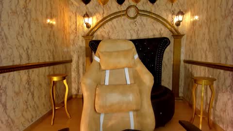 Helen or Hells online show from 11-18-25, 11:25