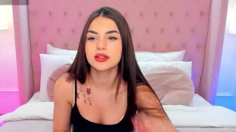 Snapshot of helentiny chatting on 11-27-25, 01:24 Helen online show from 11-27-25, 01:24