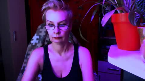 Helga online show from 03-26-26, 04:01