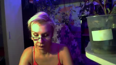 Snapshot of helgahimmele chatting on 05-09-26, 10:48 Helga online show from 05-09-26, 10:48