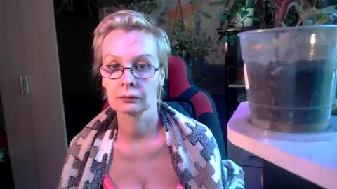 Snapshot of helgahimmele chatting on 05-18-26, 06:30 Helga online show from 05-18-26, 06:30
