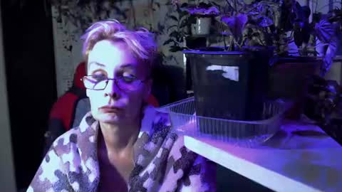 Snapshot of helgahimmele chatting on 07-11-26, 06:43 Helga online show from 07-11-26, 06:43