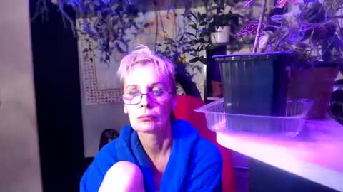 Snapshot of helgahimmele chatting on 07-25-26, 09:12 Helga online show from 07-25-26, 09:12
