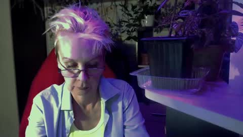 Snapshot of helgahimmele chatting on 07-28-26, 09:03 Helga online show from 07-28-26, 09:03