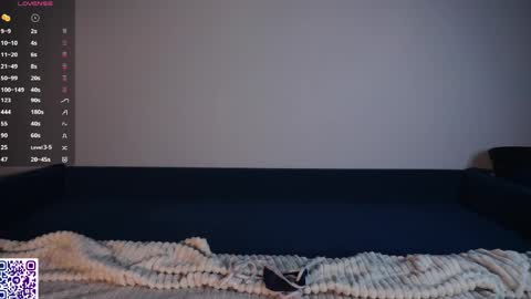 Snapshot of helgamartin chatting on 05-31-26, 07:04 Aurora online show from 05-31-26, 07:04