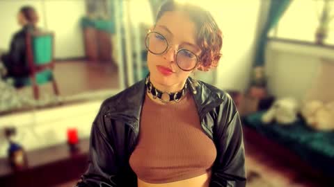 Heliconia online show from 03-28-26, 07:13