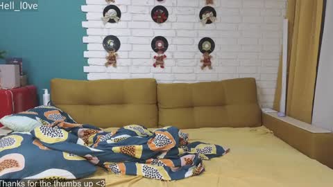 Snapshot of hell_l0ve chatting on 12-17-24, 04:01 Anastasiia online show from 12-17-24, 04:01