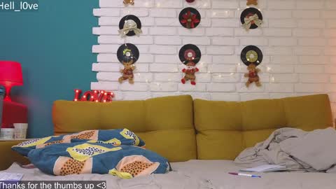Snapshot of hell_l0ve chatting on 01-12-25, 01:05 Anastasiia online show from 01-12-25, 01:05