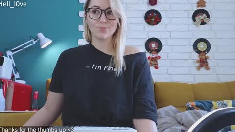 Snapshot of hell_l0ve chatting on 02-01-25, 07:05 Anastasiia online show from 02-01-25, 07:05