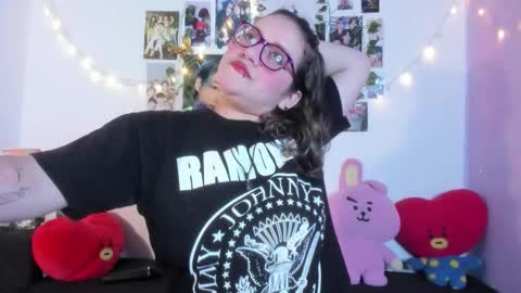 hellen online show from 11-08-25, 06:13