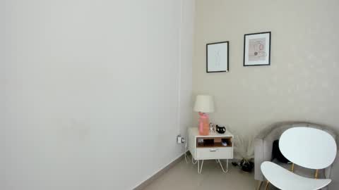 Snapshot of hellen_coy chatting on 01-08-25, 12:26 Julieta online show from 01-08-25, 12:26