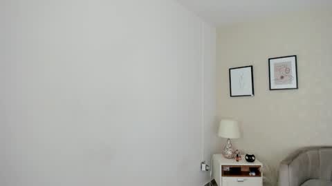 Snapshot of hellen_coy chatting on 01-08-25, 03:28 Julieta online show from 01-08-25, 03:28