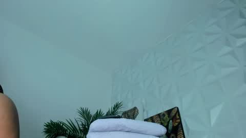 hellen     online show from 11-14-25, 07:23