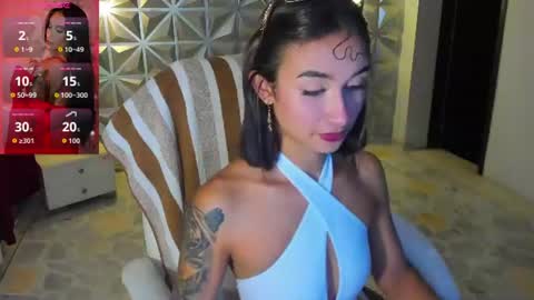 Snapshot of hellen_tease chatting on 06-23-26, 01:53 Hellen online show from 06-23-26, 01:53