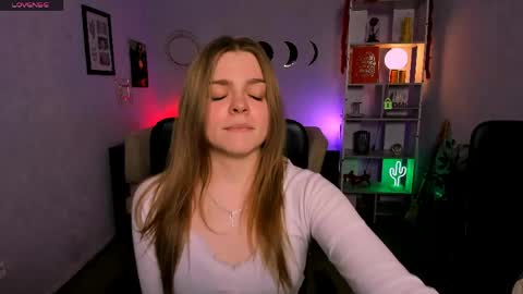 Helli online show from 04-24-26, 07:16