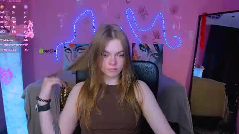 Snapshot of helli_belli chatting on 06-12-26, 07:24 Helli online show from 06-12-26, 07:24