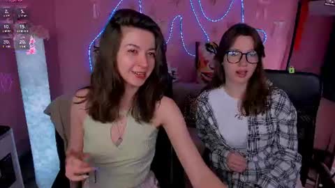 Snapshot of helli_belli chatting on 06-16-26, 07:16 Helli online show from 06-16-26, 07:16