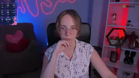 Snapshot of helli_belli chatting on 07-18-26, 07:17 Helli online show from 07-18-26, 07:17