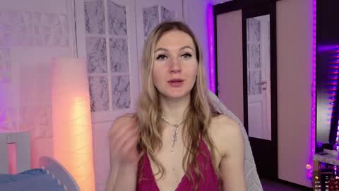 Alisia  Monday to Friday from 10 am to 4 pm GMT 2 online show from 03-06-25, 08:08