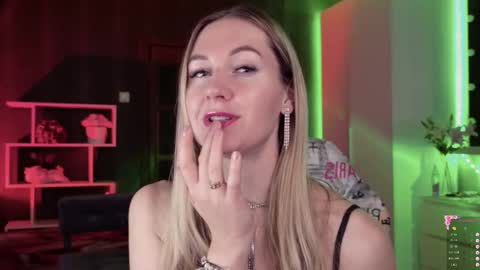 Alisia  Monday to Friday from 10 am to 4 pm GMT 2 online show from 10-27-25, 08:18