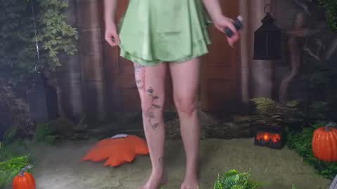 Taya online show from 10-15-25, 12:27