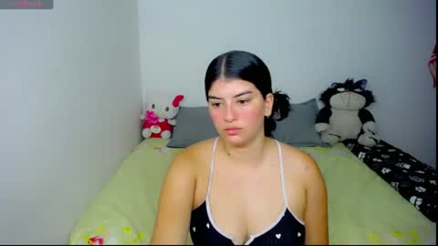 Snapshot of helloo_kityy25 chatting on 07-16-26, 02:01 helloo_kityy25 online show from 07-16-26, 02:01