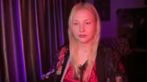 Snapshot of hellyriddle chatting on 12-15-25, 04:39 DeleteyourSadness online show from 12-15-25, 04:39