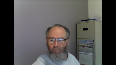 Snapshot of helopilot01 chatting on 02-16-25, 06:21 helopilot01 online show from 02-16-25, 06:21