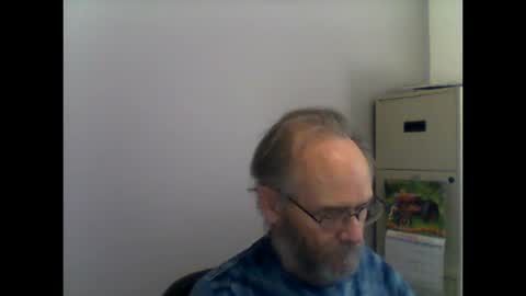 Snapshot of helopilot01 chatting on 10-12-25, 04:17 helopilot01 online show from 10-12-25, 04:17