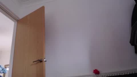 Snapshot of helpmegetitup70 chatting on 02-18-26, 03:41 older cock online show from 02-18-26, 03:41