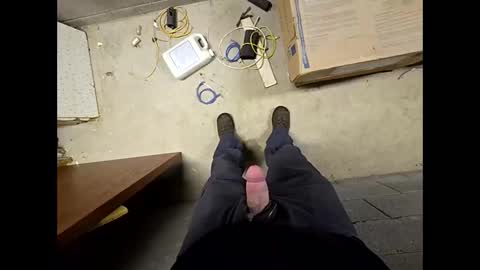 Snapshot of helpmestroke88 chatting on 10-27-25, 09:57 helpmestroke88 online show from 10-27-25, 09:57